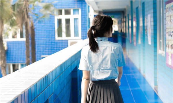 赤壁如何找到一个可以帮助我生孩子的女人？